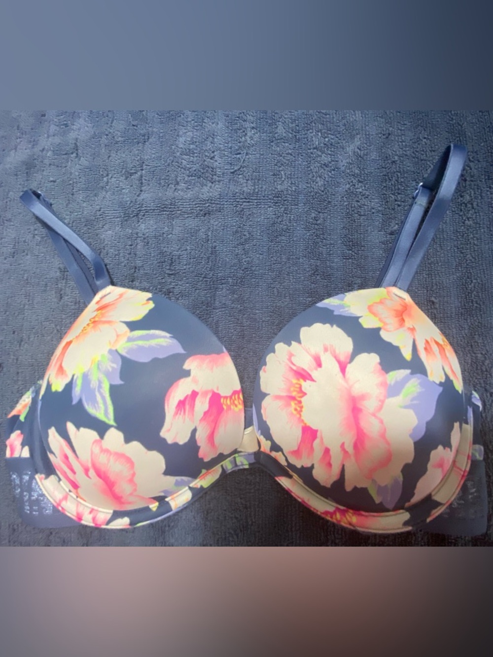PINK Victoria's Secret Navy Floral Super Push Up Underwire T-Shirt Bra 32C
